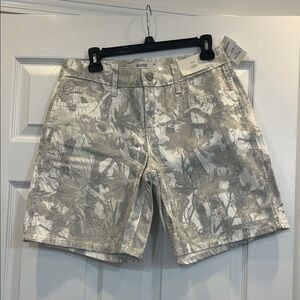 NWT- Hollister Camouflage Jort
